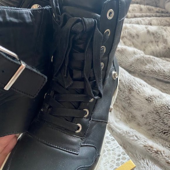 Balmain Snap on Sneakers - Picture 2 of 7